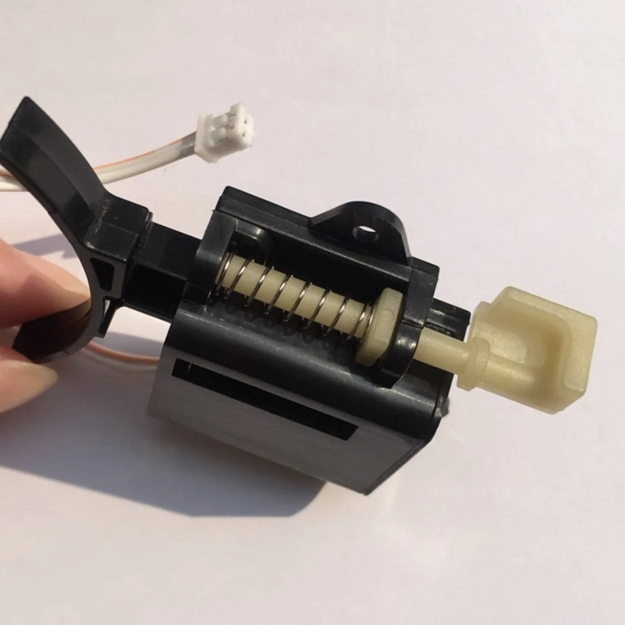 Akıllı Kapı Kilidi Aksesuarlar - Electronics & Gadgets Starting With V incelemesi ve fiyatı